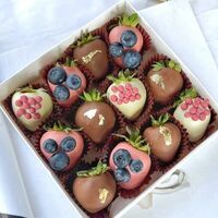 Клубника в шоколаде Blueberry в Sweets