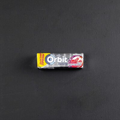 Жевательная резинка Orbit Гранат-малина в едDA по цене 70 ₽