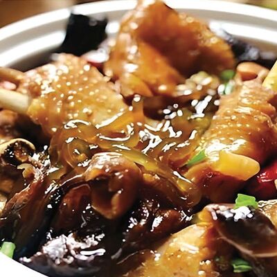 B57 Хого с курицей 火锅鸡 в Charlie tea по цене 2990 ₽