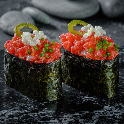 Суши спайси Тунец Еллоуфин в BLUEFIN Sushi Oysters по цене 750 ₽