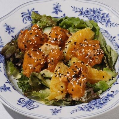 Салат с хрустящей курицей и киноа в Дом по цене 620 ₽