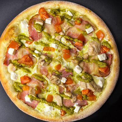 Цыпленок песто в Pipizza по цене 1135 ₽