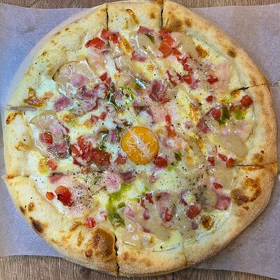 Пицца Карбонара 30 см в Grillwood по цене 950 ₽