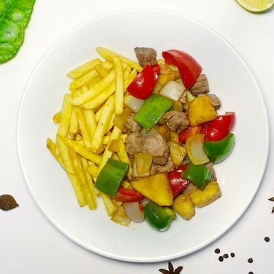 Картошка фри с говядиной и овощами (Бо Лук Лак) в Pho Nem по цене 589 ₽