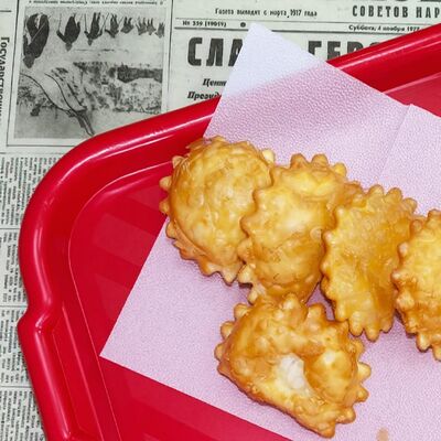 Чебурек Октябрята Свино-говяжий в Чебуречная Назад в СССР по цене 360 ₽