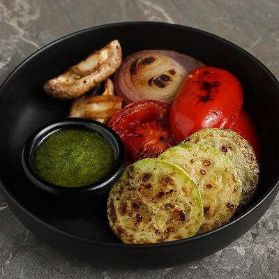 Овощи гриль в FRIENDLOUNGE по цене 390 ₽