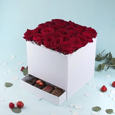 Шкатулка с Красными розами 25 шт и десертом в Пышно Расцвели по цене 9900 ₽