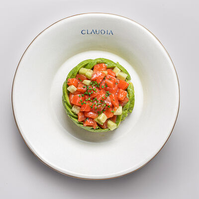 Тартар из форели с авокадо в Claudia по цене 1050 ₽