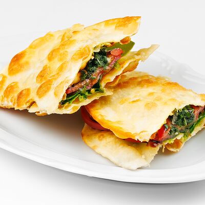 Якмыш с капрезе в УРМАН кафе по цене 365 ₽