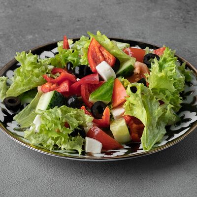 Салат Греческий в Узбечка по цене 300 ₽