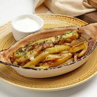 Домашний жареный картофель с белыми грибами в Stroganoff Steak House