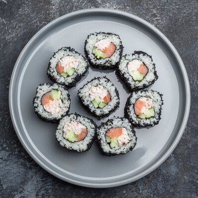 Скролл маки в Sushi & More по цене 420 ₽