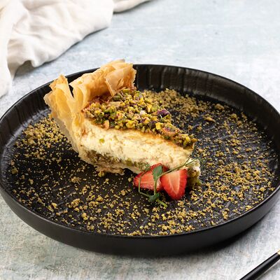 Чизкейк Пахлава в Ellips по цене 780 ₽