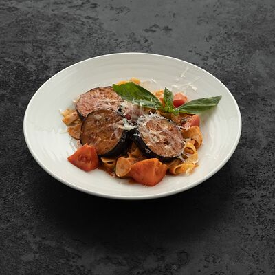 Паста с томатами и баклажанами в Асъядор по цене 550 ₽