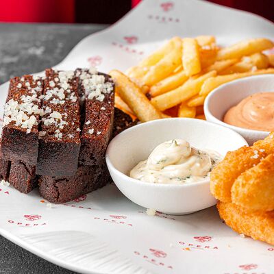 Чесночные гренки в OPERALounge Новый центр по цене 450 ₽