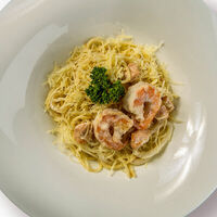 Паста с морепродуктами в Яем