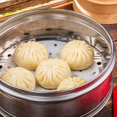Баоцзы с говядиной и джусаем в J.Z. Peking Duck по цене 890 ₽