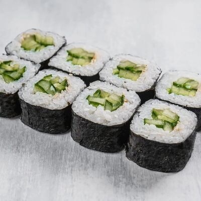 Ролл с огурцом в Yummy yummy по цене 95 ₽