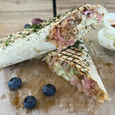 Шаурма с курицей в Шеф мангал по цене 320 ₽