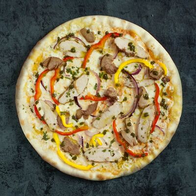 Деревенская пицца 30 см в Остерия Il Massimo по цене 790 ₽