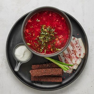 Борщ с говядиной в Merzen по цене 420 ₽