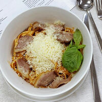 Лингуини с утиной грудкой в Чикетти