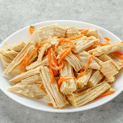 Салат из спаржи с морковью по-корейски в Европа по цене 200 ₽