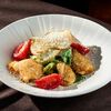 Салат Цезарь с куриной грудкой в База по цене 900