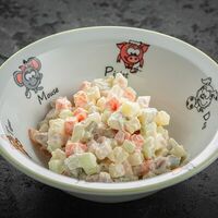 Салат Оливье с цыплёнком в Вода & Еда