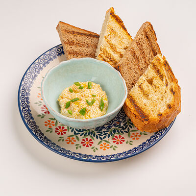 Икра щучья с хрустящими тостами в Сыроварня по цене 225000 сум