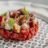 Тартар из говядины с маринованными шампиньонами в Sage по цене 1400