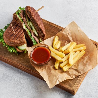 Сэндвич с ростбифом в Kekou Вкусная еда по цене 570 ₽