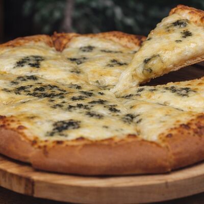 Четыре Сыра в Золотой Кувшин по цене 750 ₽