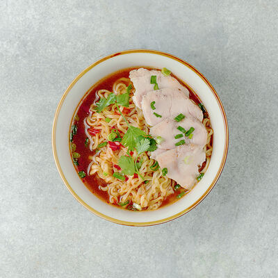 Чили Чикен рамен в Мэджик ролл по цене 579 ₽