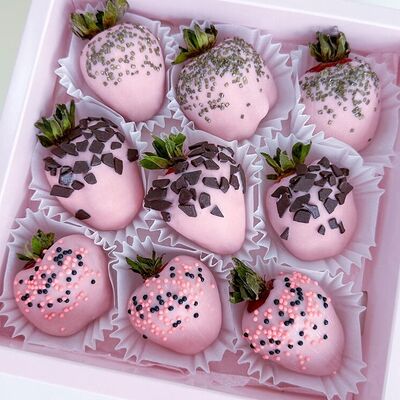 Клубника в премиальном бельгийском шоколаде № 21 в Букет Альфред I клубника в шоколаде и букеты по цене 1990 ₽