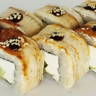 Ролл Филадельфия с угрём в IONOTO по цене 620 ₽