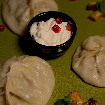 Манты с картофелем и грибами в Xalif Life по цене 253 ₽