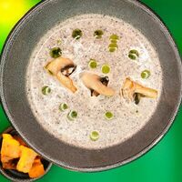 Грибной крем-суп с трюфелем и пармезаном в Light Garden