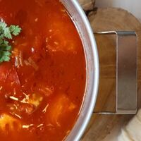 Бульон с яйцом и томатами в Облака Китая