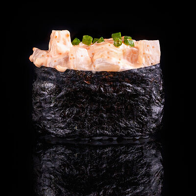 Острые суши с гребешком и луком сибулет в Евразия экспресс по цене 135 ₽