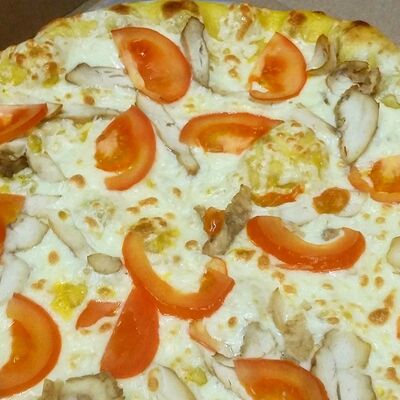 Пицца Сырная курочка в Добрый Шеф по цене 470 ₽