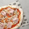 Римская пицца с ветчиной и грибами в Luka Pizza по цене 430