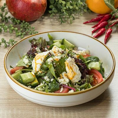 Овощной салат с сыром в Ваш лаваш по цене 760 ₽