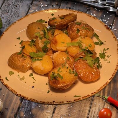 Картофель по-деревенски в Ресторан Мангал по цене 220 ₽