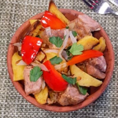 Оджахури с курицей в Хинкали Хачапури у Чайки по цене 540 ₽