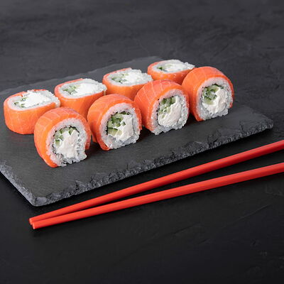 Фила в копчёном лососе в Sushiman по цене 869 ₽