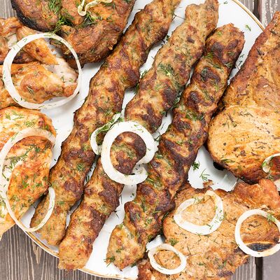 Отличное ассорти из 8-ми мясных блюд в Империя & шашлык & шаурма по цене 2888 ₽