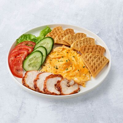 Скрэмбл с куриным филе в Vaffel по цене 570 ₽