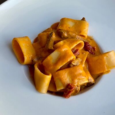 С телятиной и вялеными томатами в Crystal по цене 920 ₽