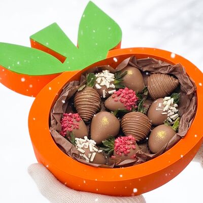 Клубника в шоколаде «Мандарин» в Букет Альфред I клубника в шоколаде и букеты по цене 2990 ₽